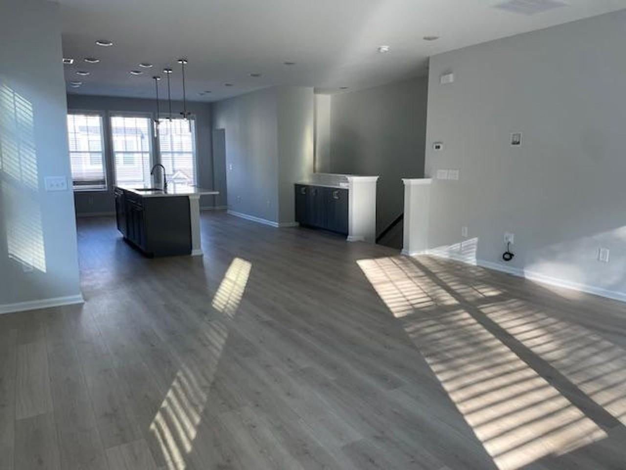 1988 Chipley Dr - Photo 4 of 26