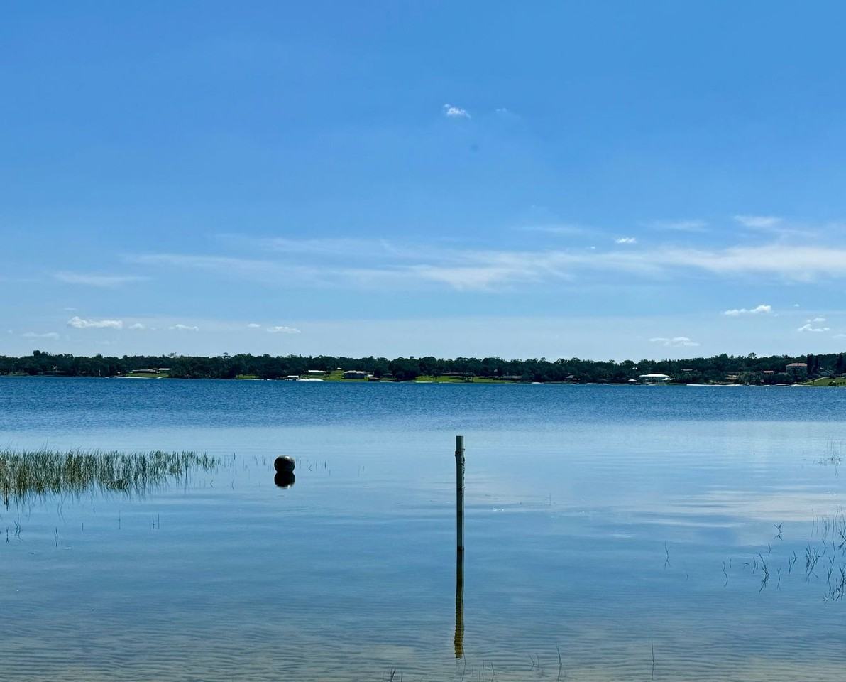 636 N Crooked Lake Dr - Photo 3 of 18