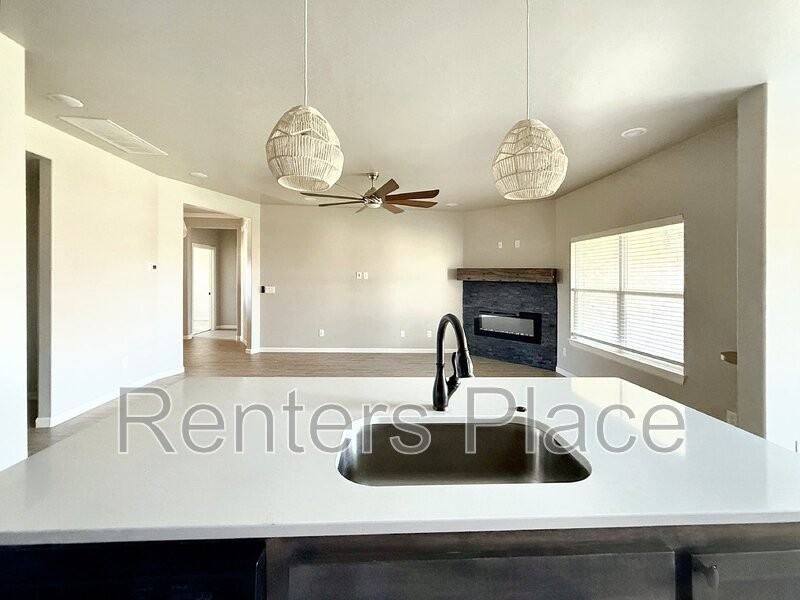 2713 Se 22nd St - Photo 5 of 24