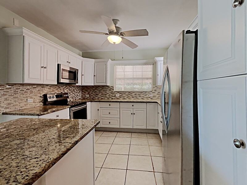 628 N Halifax Ave - Photo 7 of 25