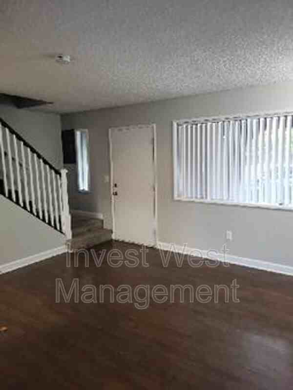 3023 Estreet - Photo 2 of 9