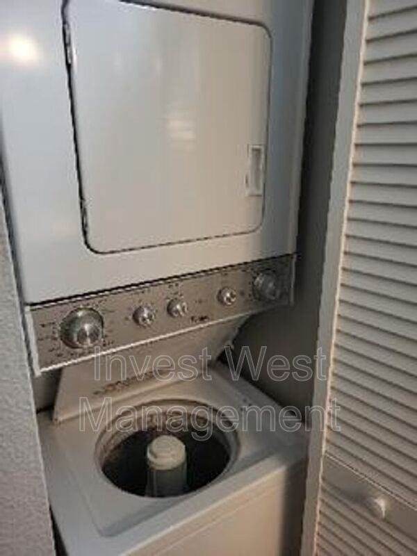 3023 Estreet - Photo 5 of 9