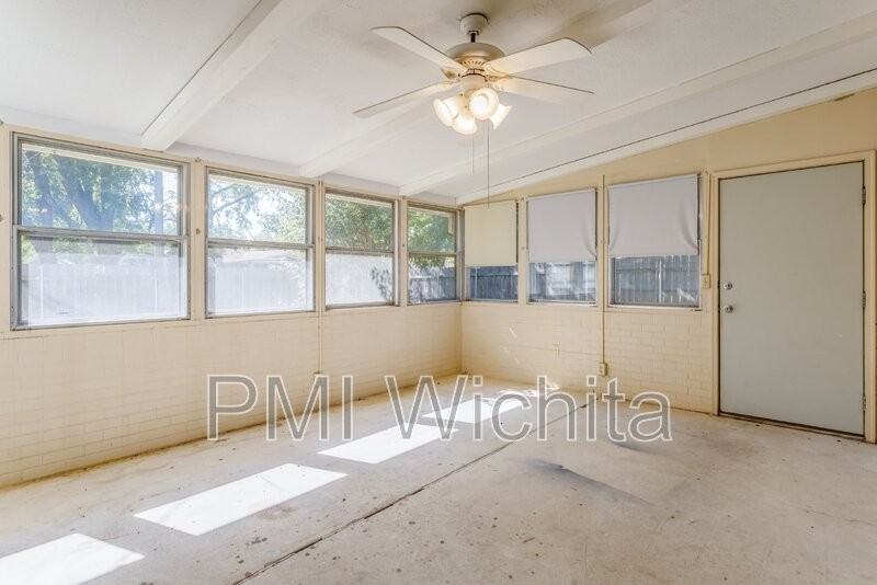 9315 W 9th St N - Photo 7 of 14