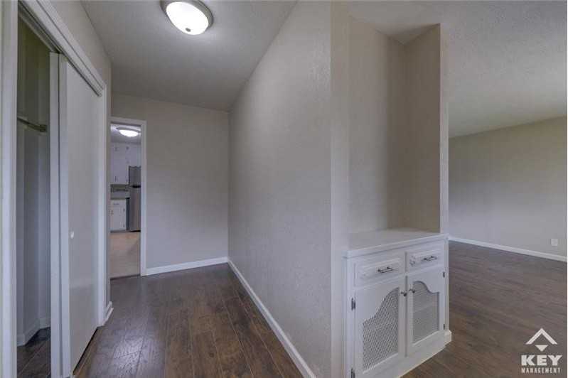 2747 N Pershing St - Photo 2 of 22