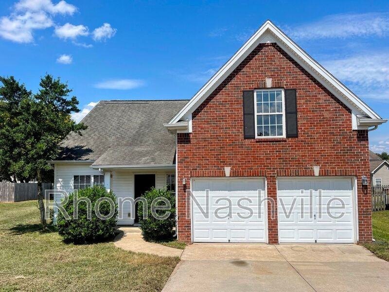 1018 Mallory Ln - Photo 2 of 25