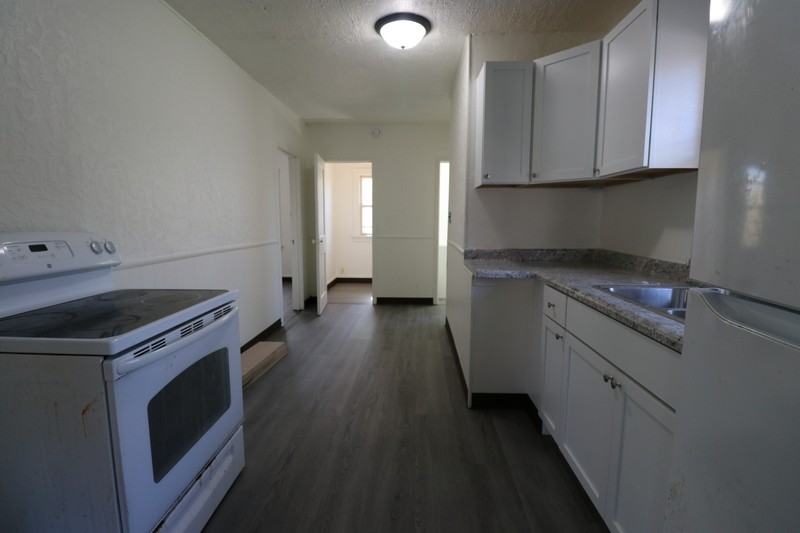 2423 16th St - Photo 3 of 15