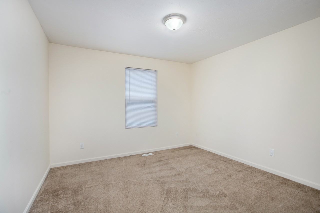 1409 Lafayette Ave - Photo 2 of 8