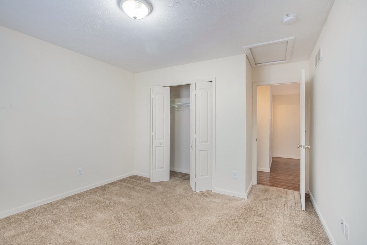 1409 Lafayette Ave - Photo 3 of 8