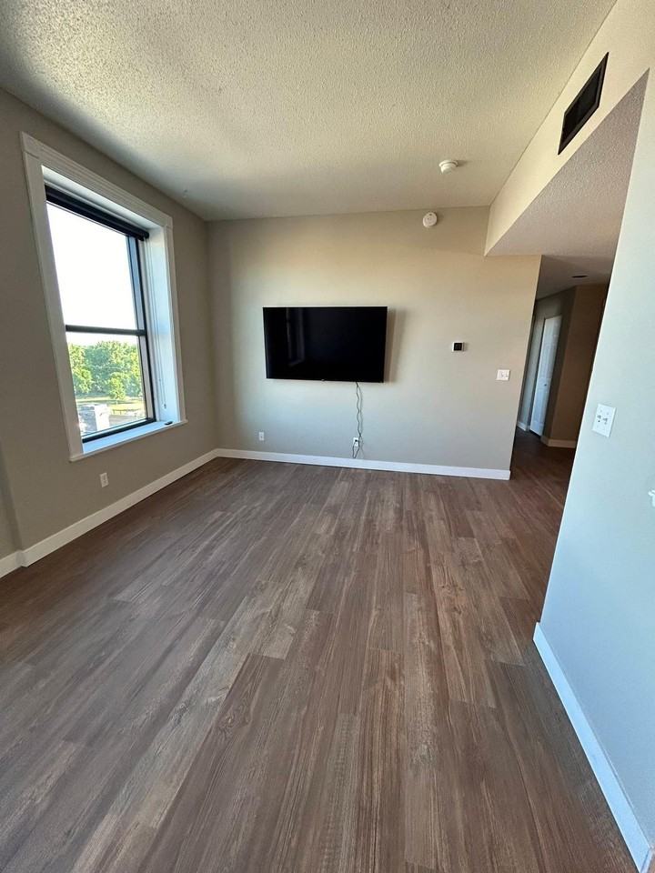 Block Vista - Photo 2 of 8