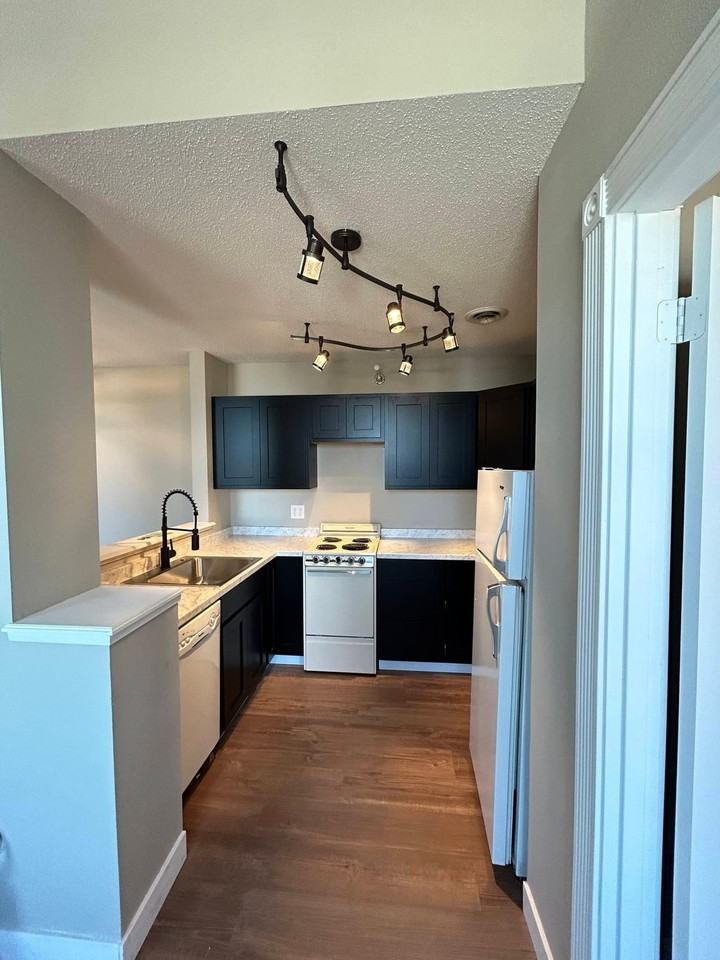 Block Vista - Photo 3 of 8