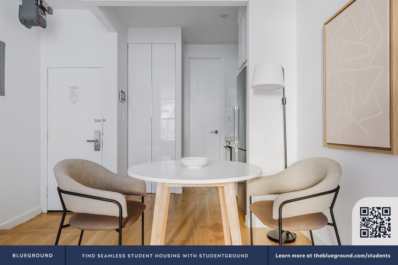 137 Thompson Street - Photo 7 of 35