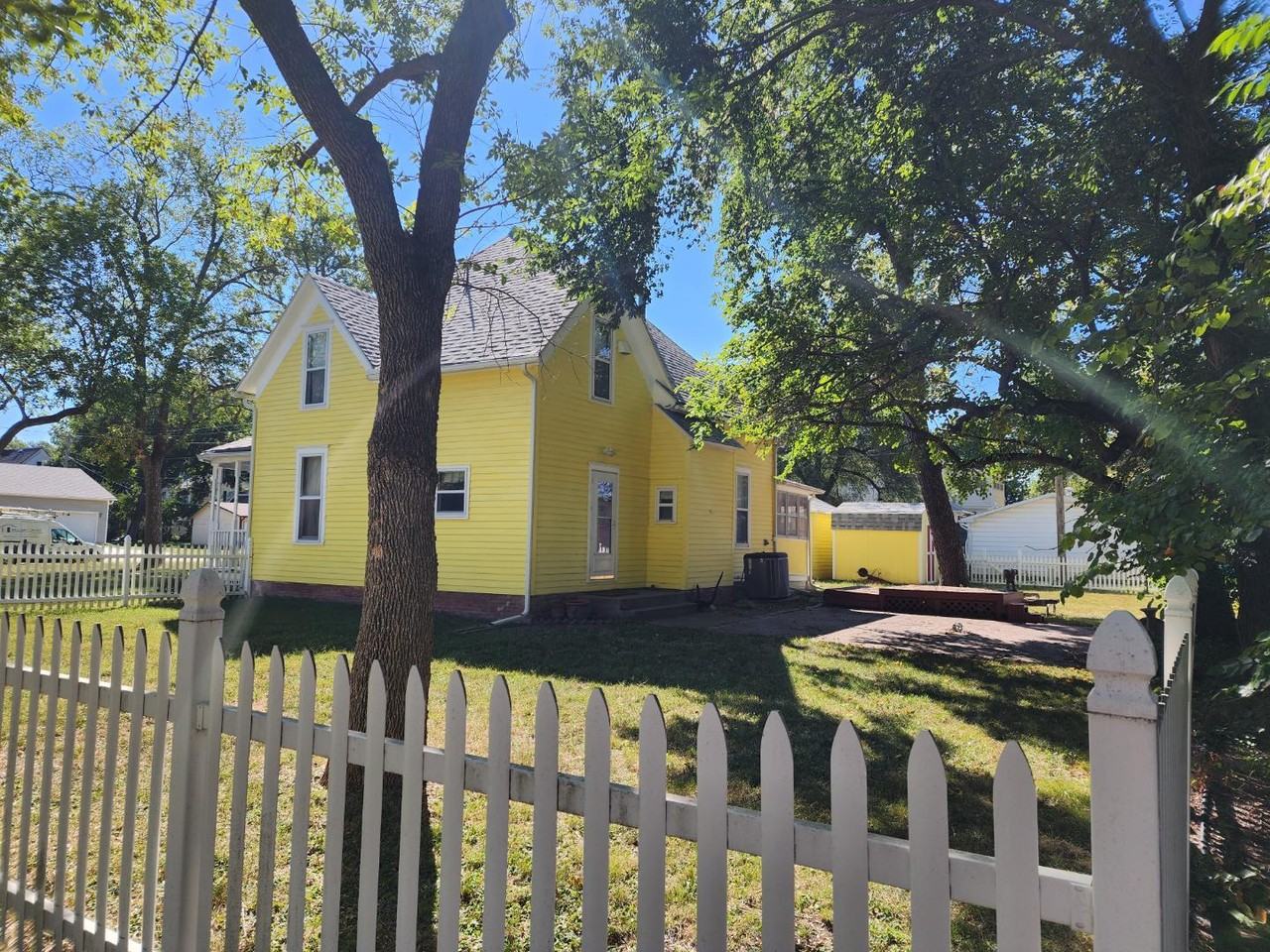 518 N 3rd St. - Photo 2 of 10