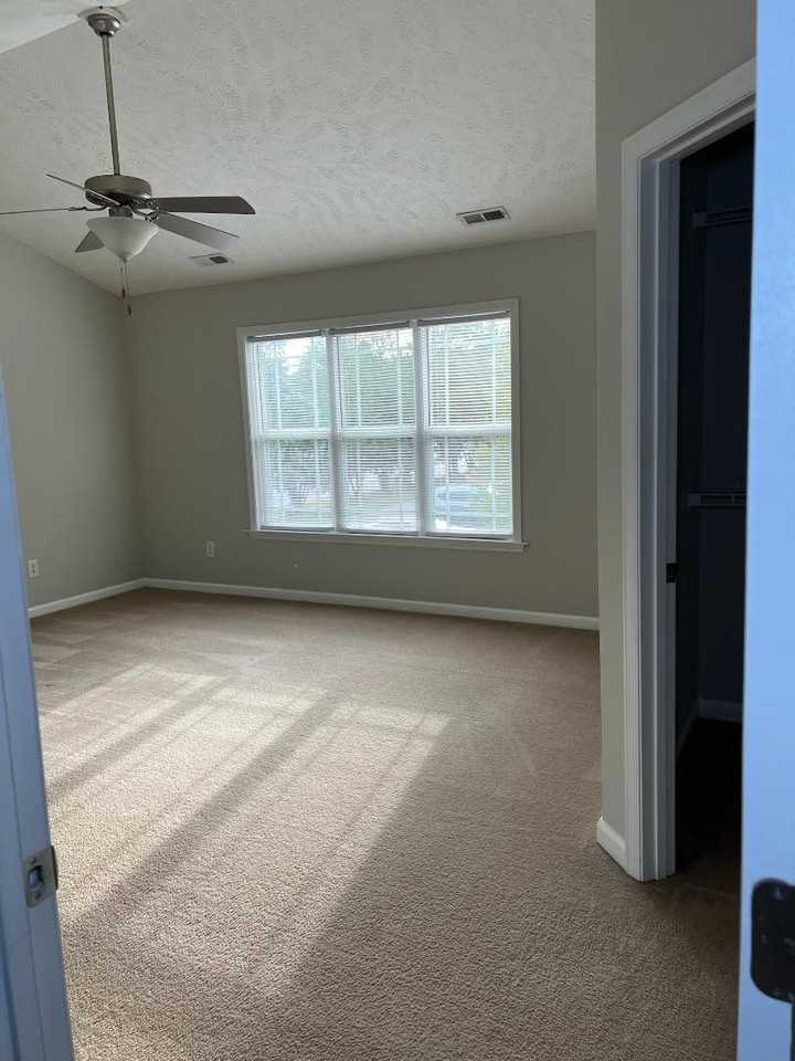 912 Cora Lee - Photo 2 of 10