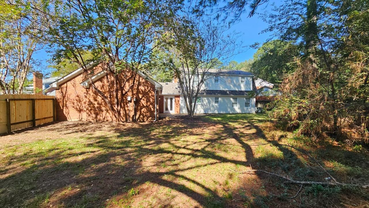 288 Park Lane Ct - Photo 3 of 34