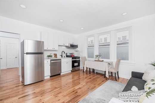 45 Ashford St #20 - Photo 3 of 14