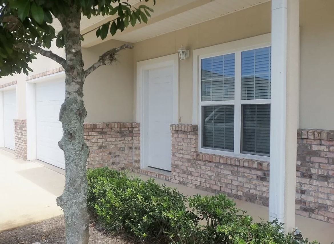 1472 Bentley Cir #1472 - Photo 2 of 13