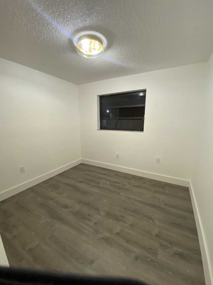 407 Northwest 44th Avenue #B - Photo 7 of 13