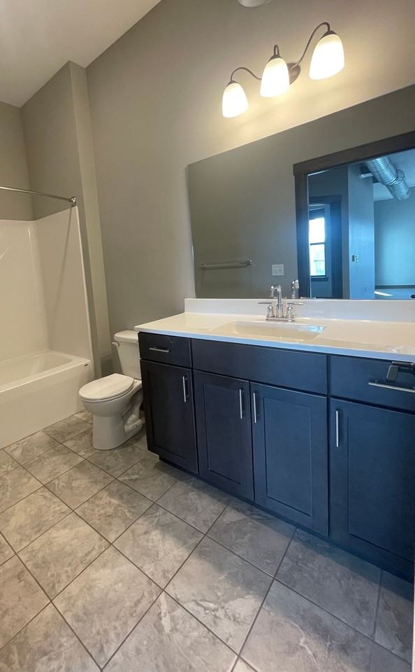 329 12th Ave Se #305 - Photo 3 of 32