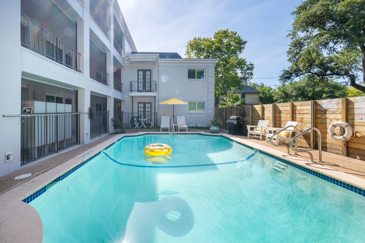 Enfield Place - Photo 4 of 8