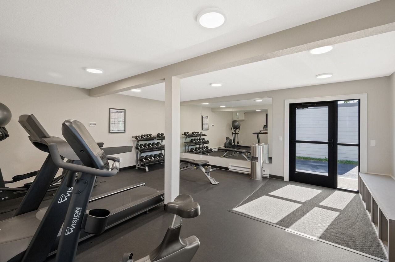 Eastgate Apartments - Photo 3 of 37