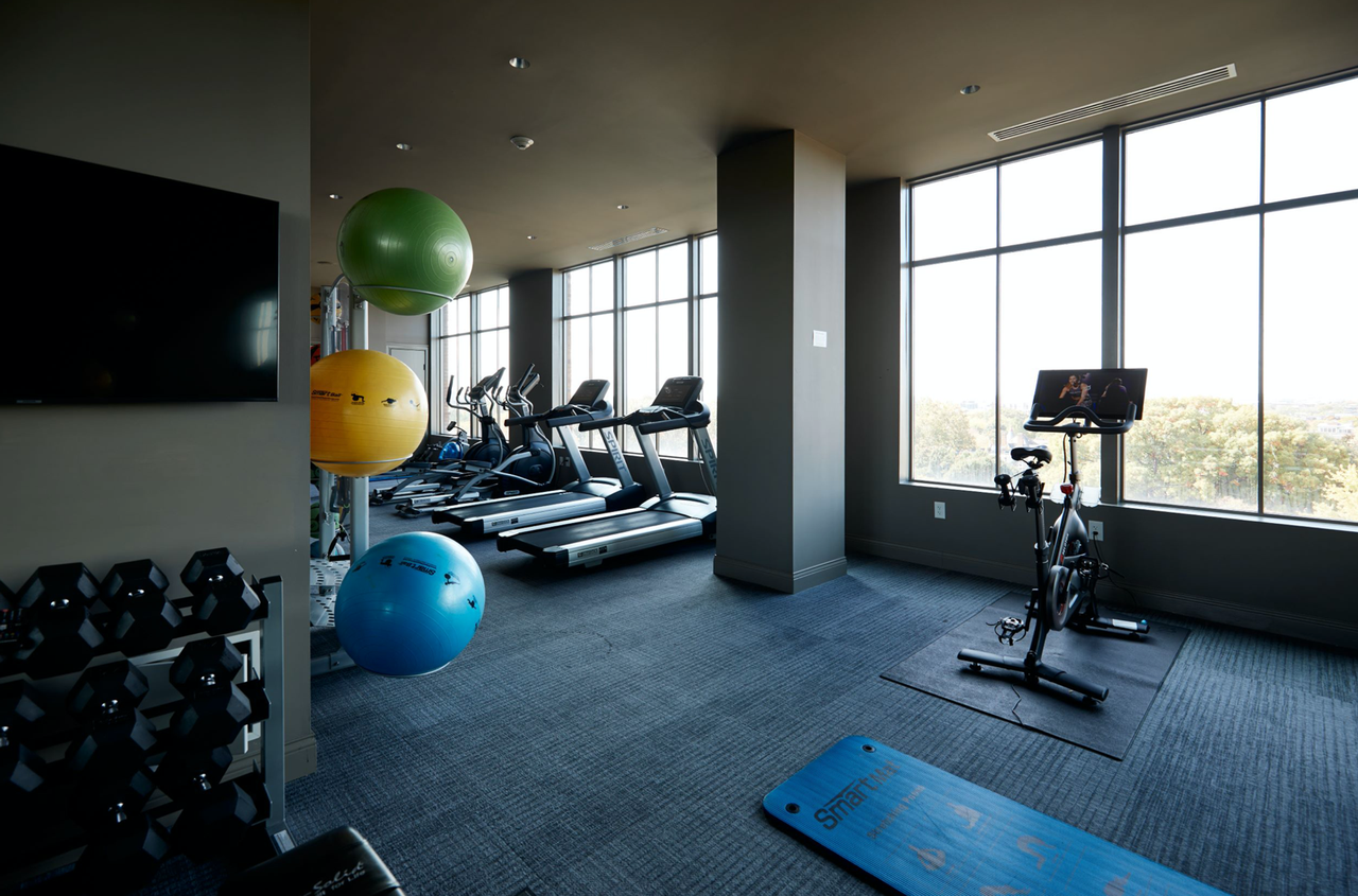 Hubbard Park Place - Photo 4 of 50