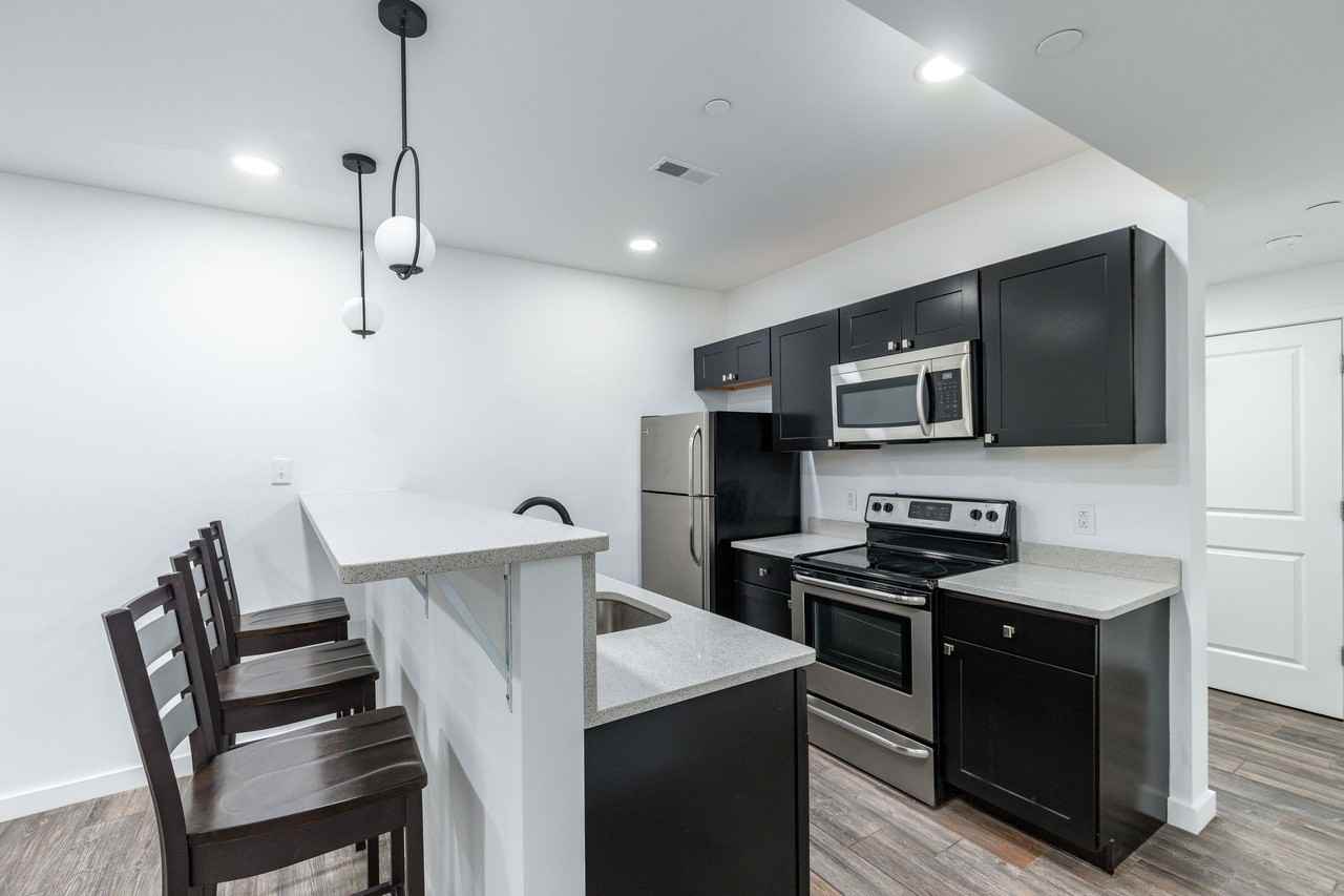 Temple Apartments - Photo 4 of 50