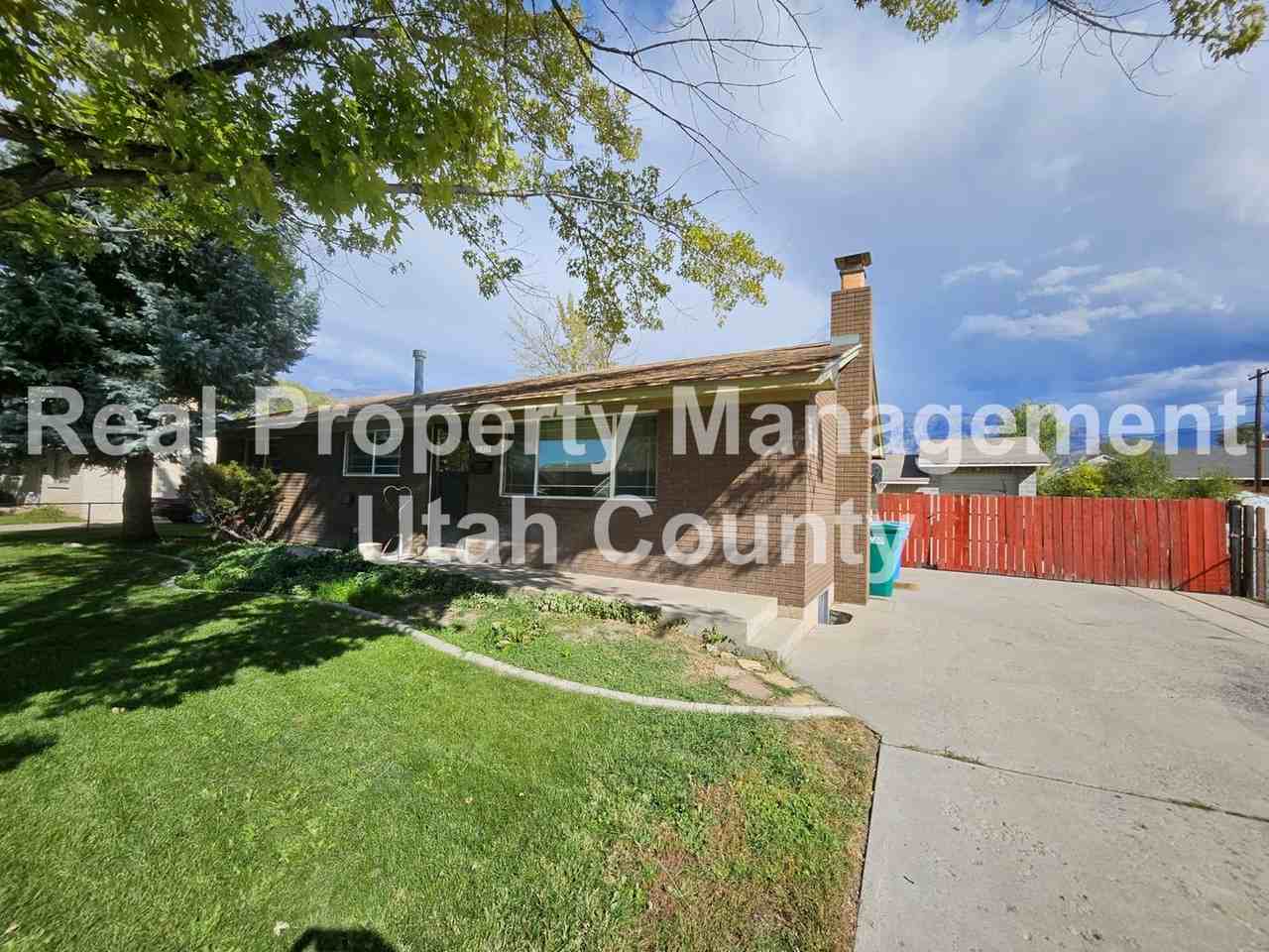 348 N 850 W - Photo 3 of 28