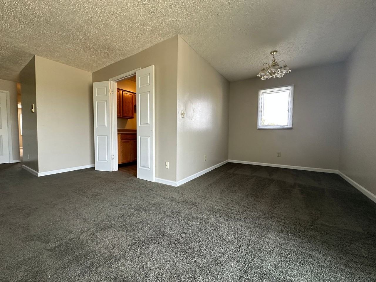 123 S. Regency Dr - Photo 5 of 14