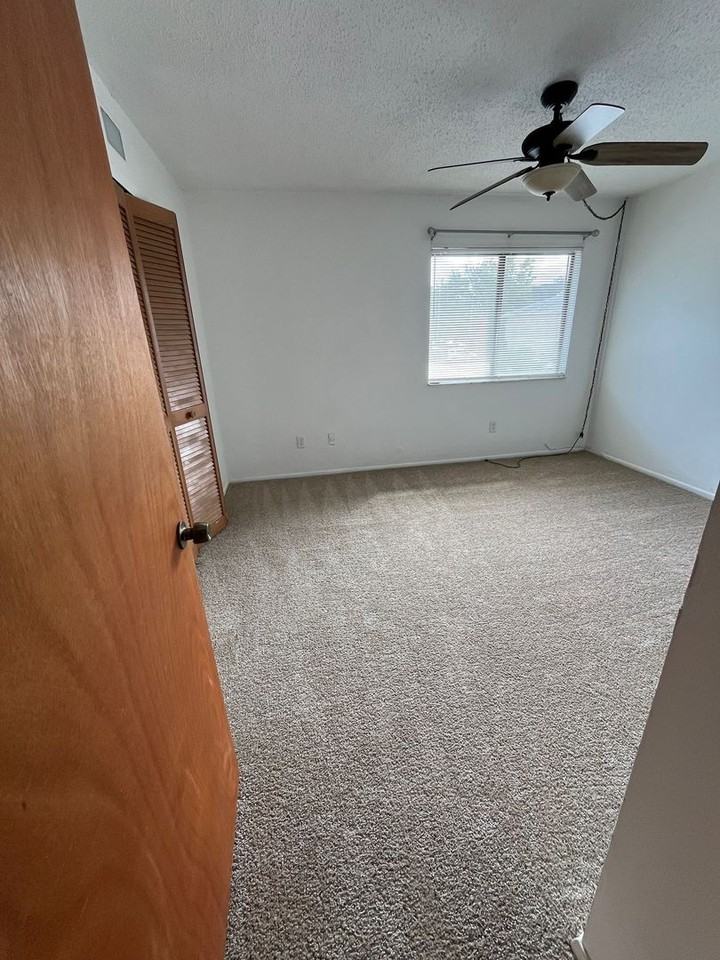 12143 Pepperdine Pl - Photo 4 of 7
