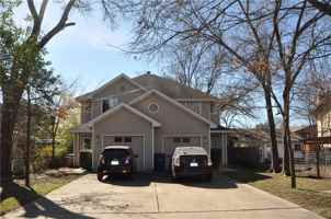 featured image of 609 E 49th St