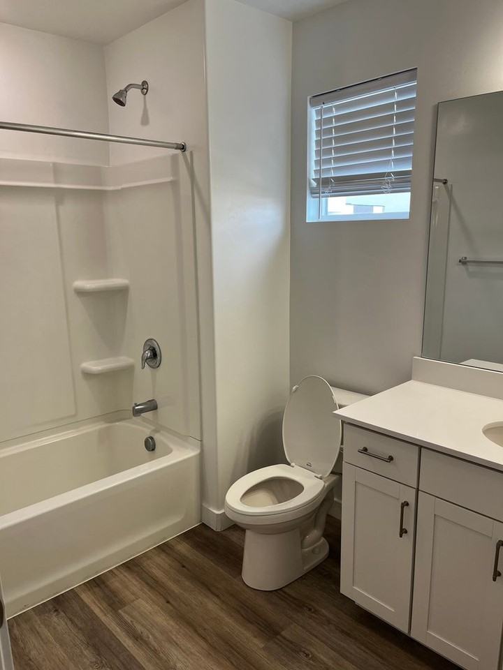 1142 W 310 S - Photo 7 of 14