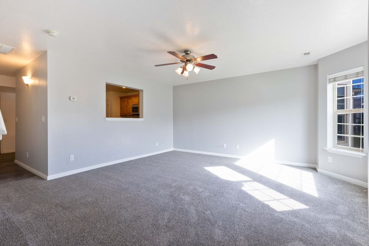 602 Trejo St - Photo 2 of 24