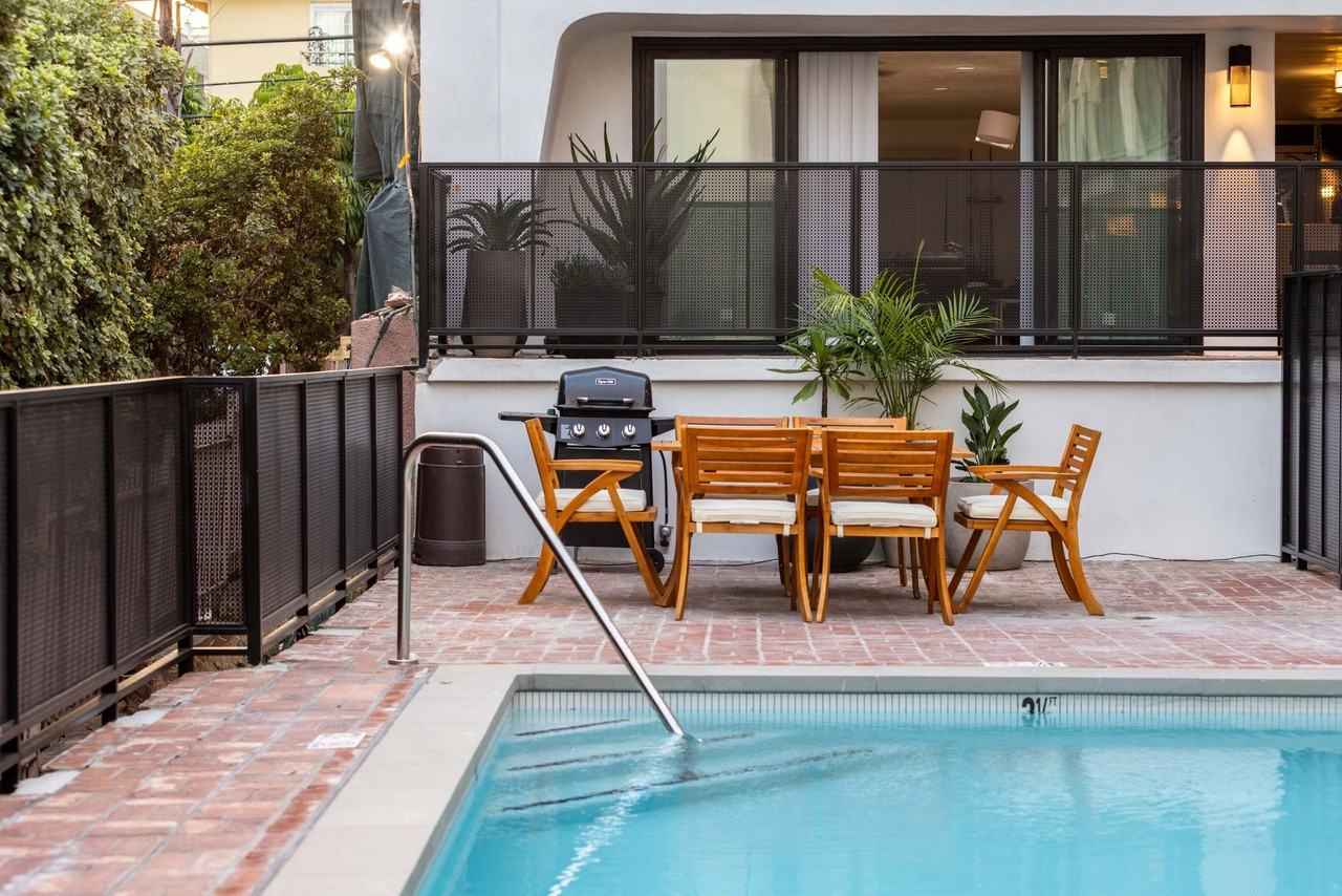 Larrabee Square Apartments - Photo 4 of 19