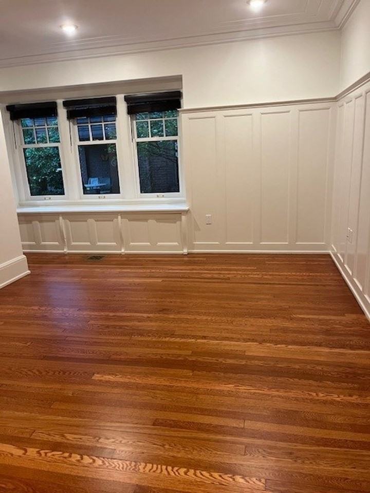 555 West 6th Street - Photo 7 of 28