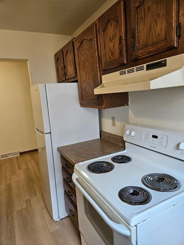 6918 Chester Dr - Photo 2 of 22