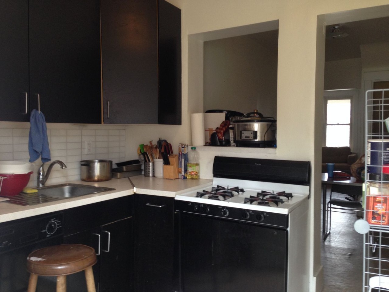 3303 Parkview Ave - Photo 2 of 10