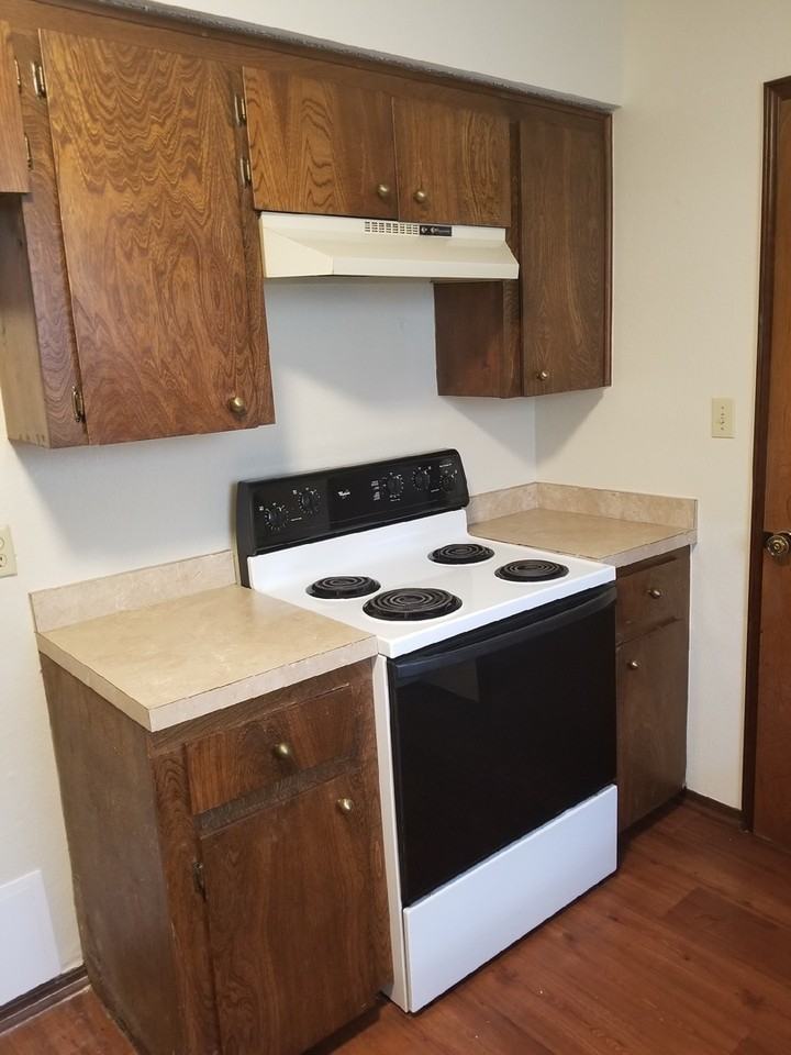 812 E Macarthur St - Photo 2 of 11