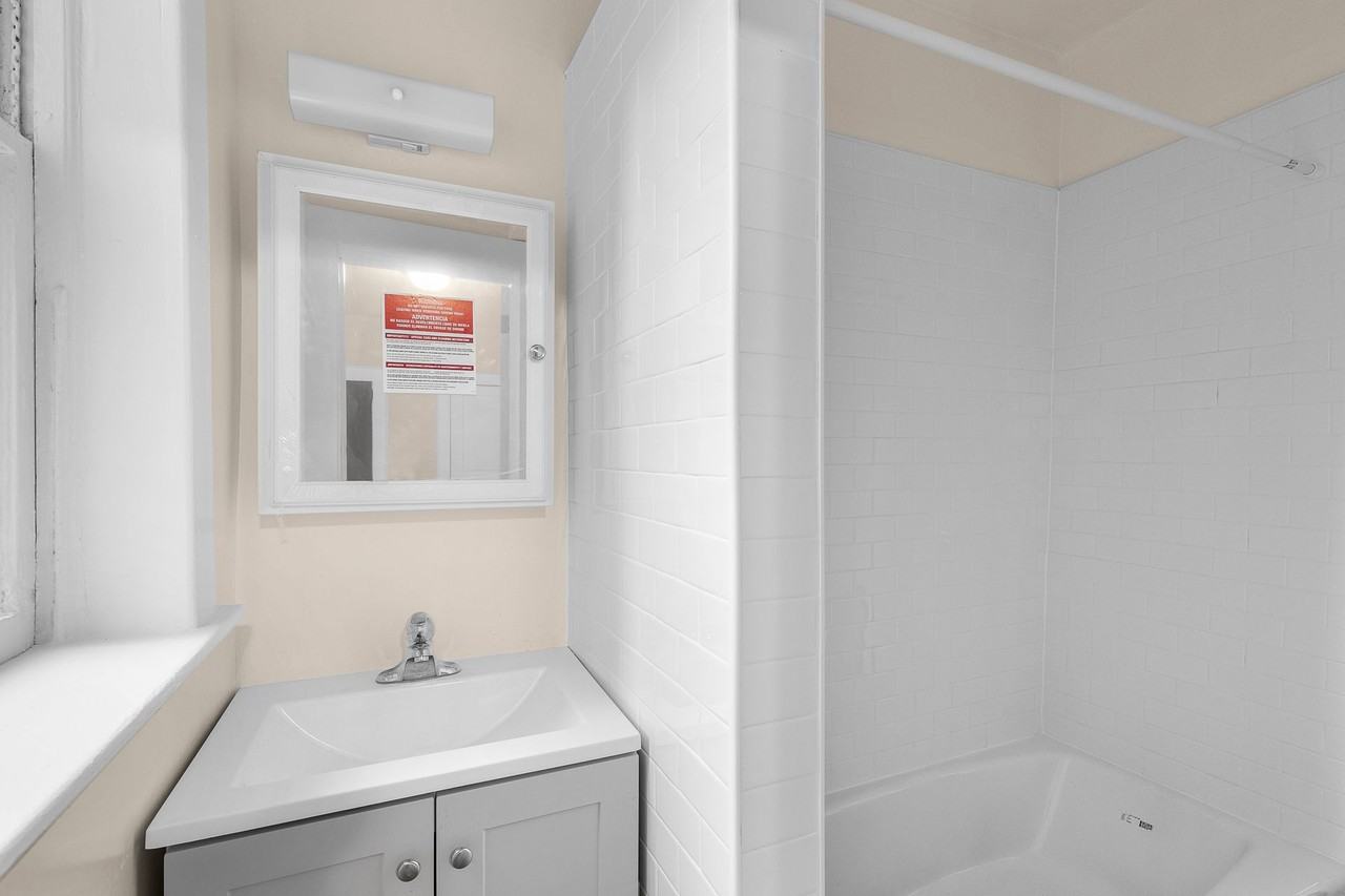 240 Clinton Terrace - Photo 5 of 7