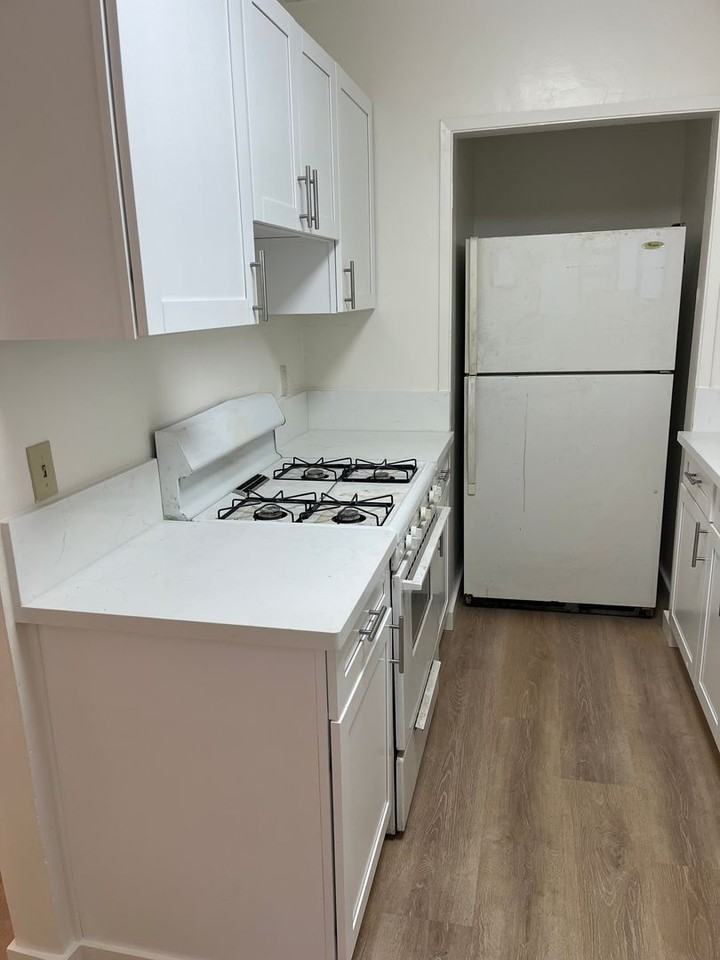 1709 Capitol Ave - Photo 7 of 9