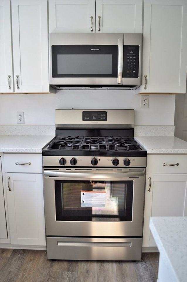 1922 Larkins Way - Photo 4 of 13