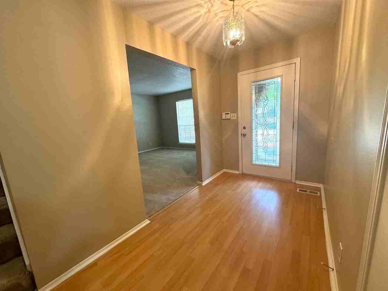 8406 S Gary Ave - Photo 4 of 42