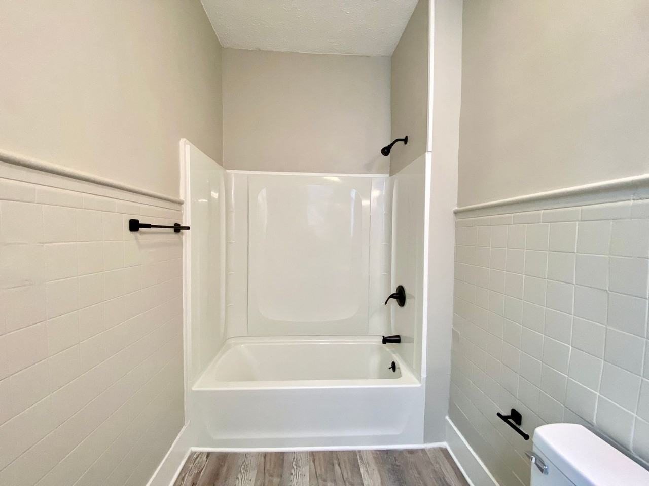 256 Klotter Ave - Photo 4 of 40