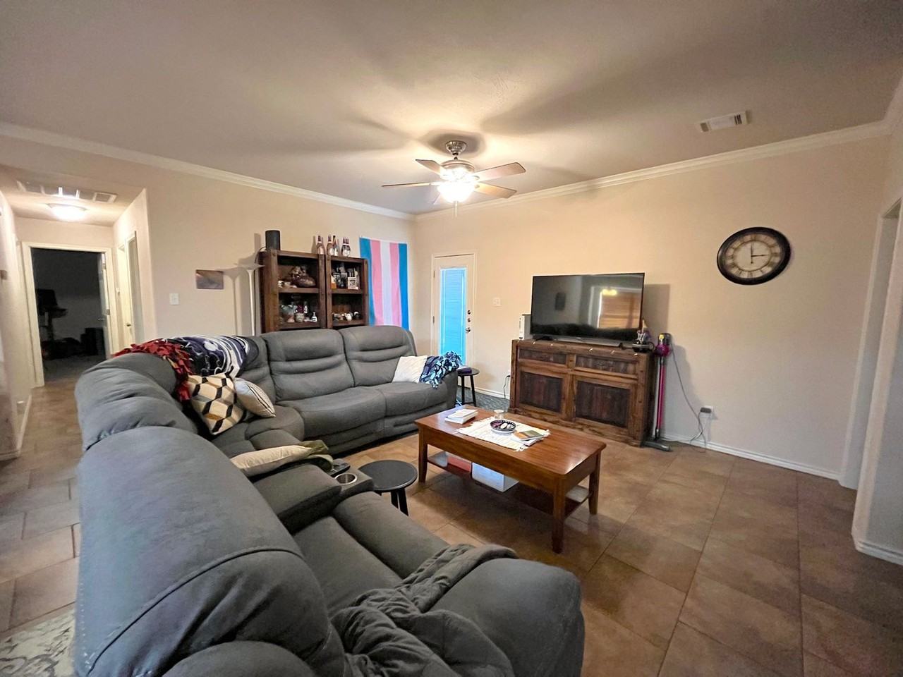 925 Crystal Dove Avenue - Photo 3 of 11