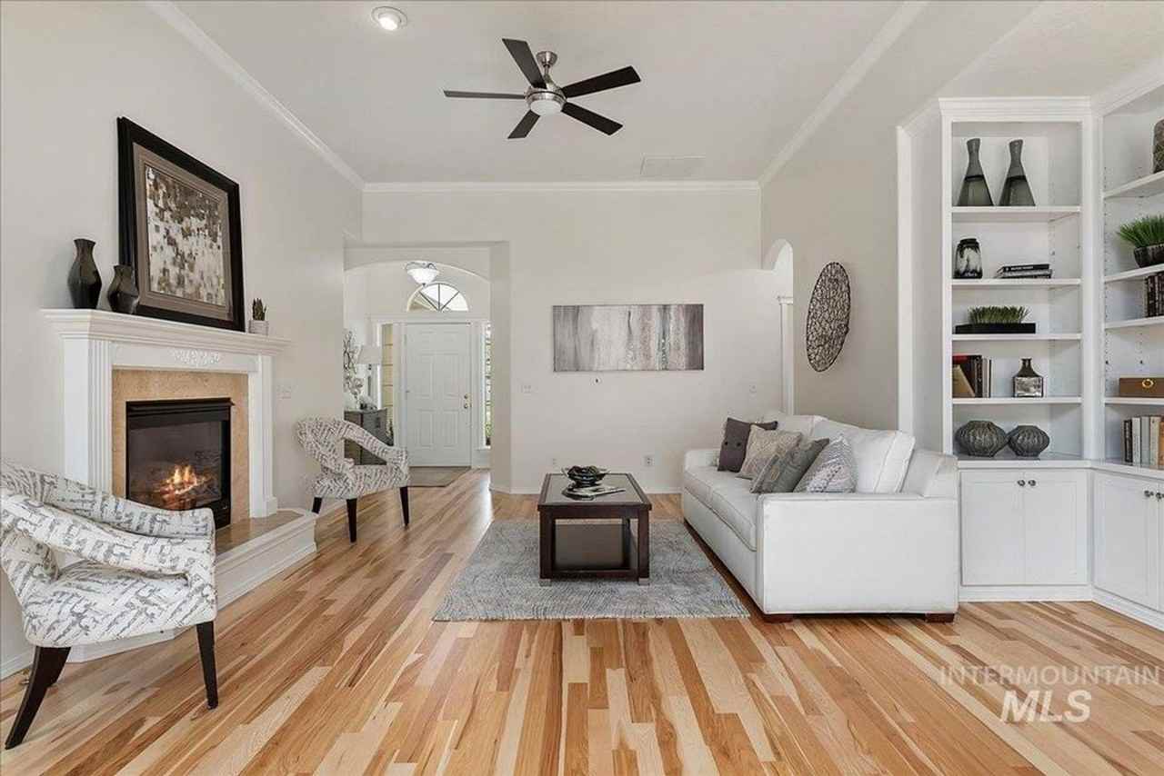 806 S Gray Eagle Way - Photo 3 of 23