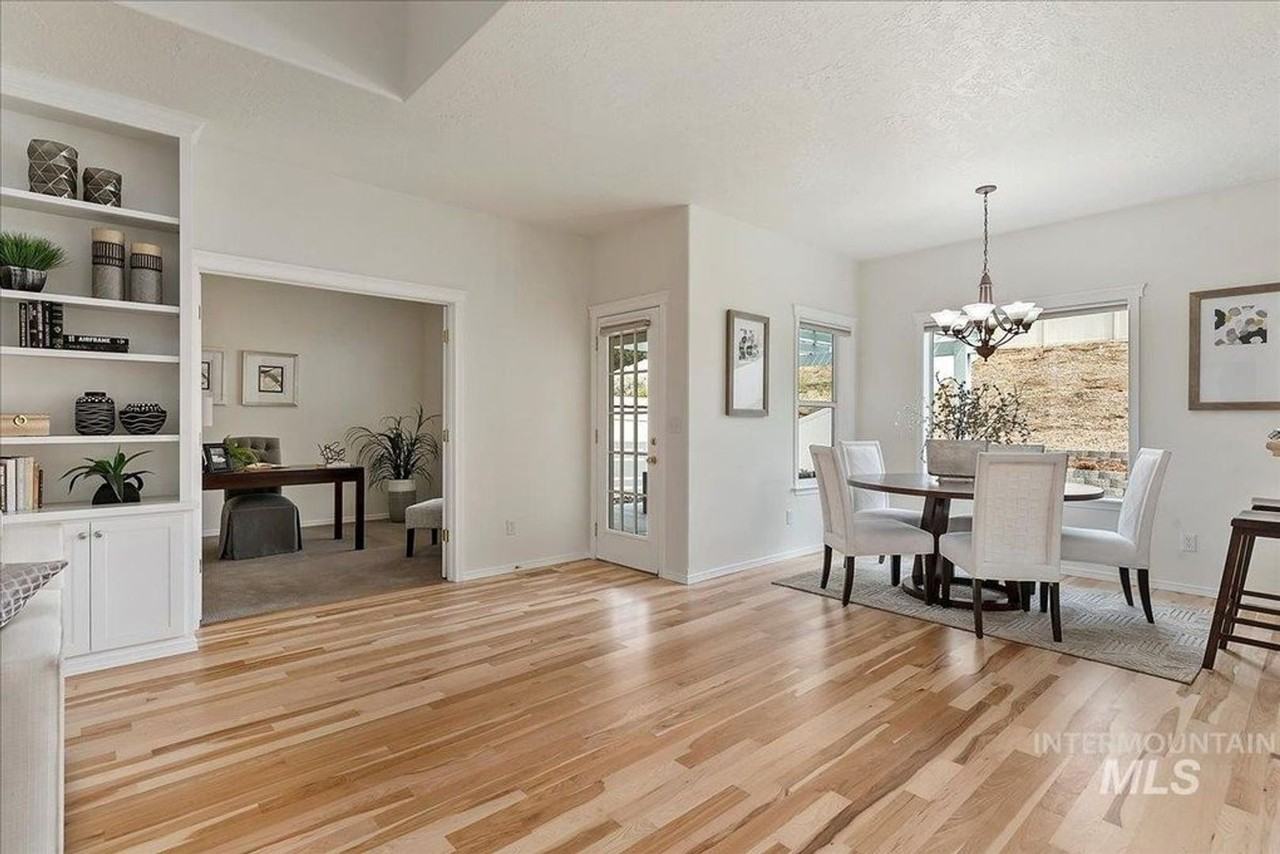 806 S Gray Eagle Way - Photo 5 of 23