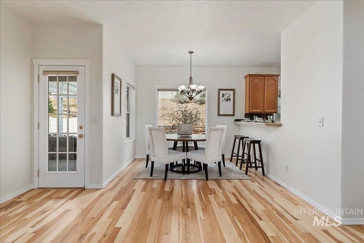 806 S Gray Eagle Way - Photo 6 of 23