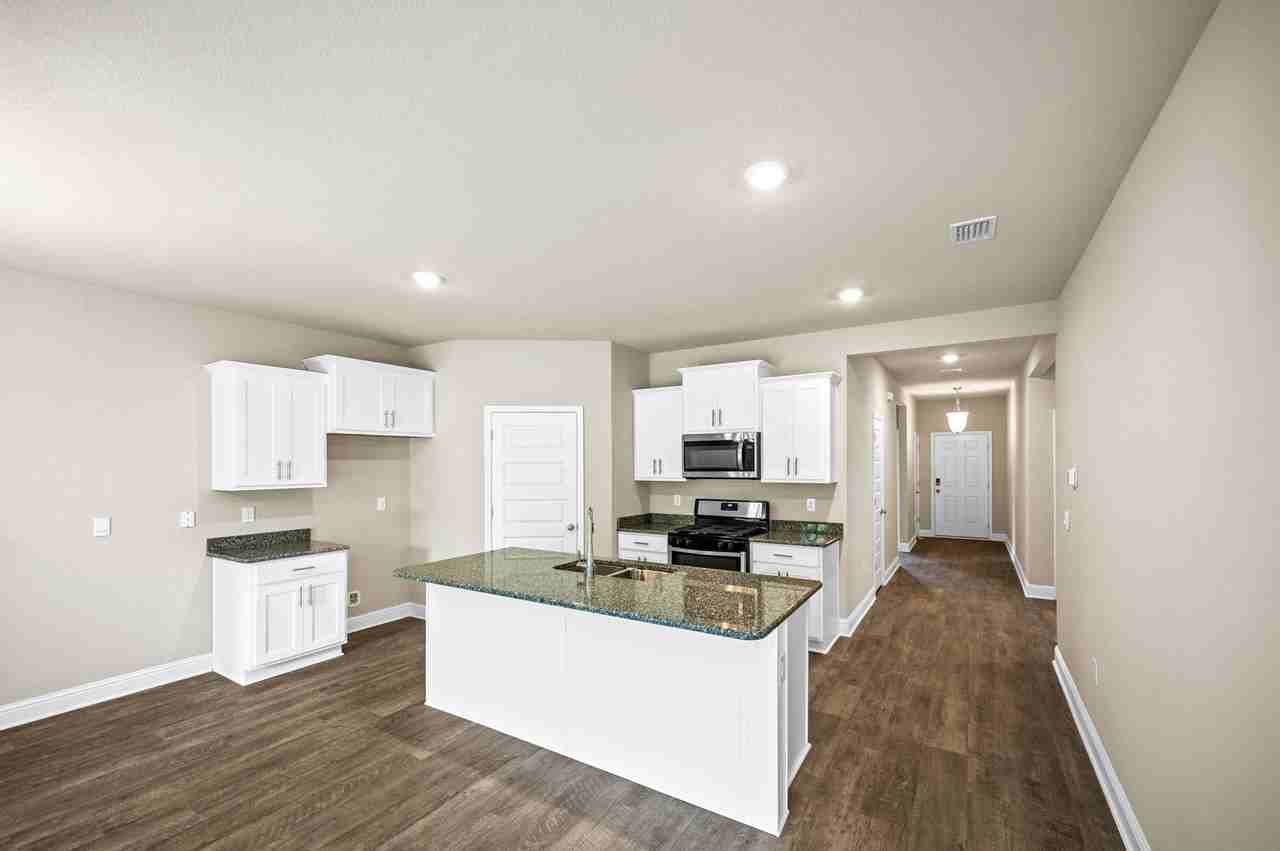 407 Gemini St - Photo 2 of 27