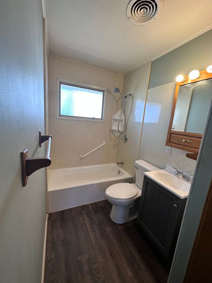 2450 3rd Avenue - Photo 5 of 13