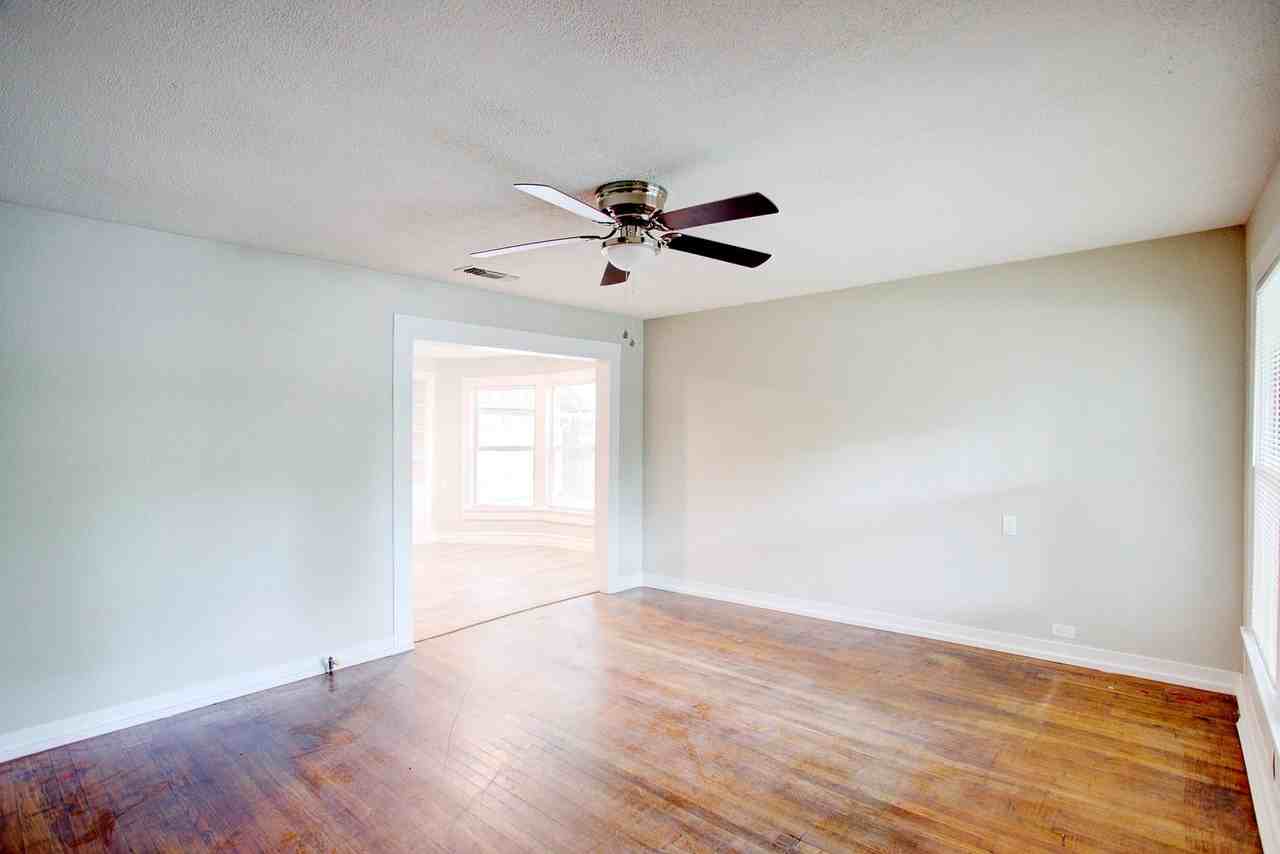 1005 N Buffalo Ave - Photo 4 of 18