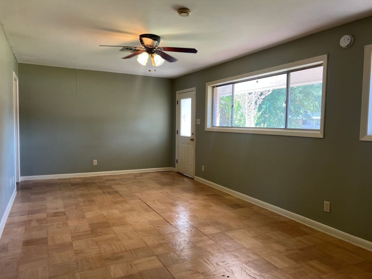 1601 Donald Dr - Photo 2 of 22